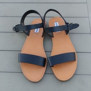 New Steven Madden sandals